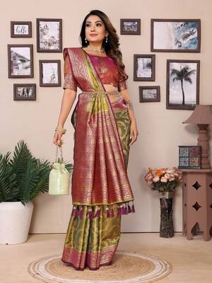 Green Banarasi Tissues Silk Sarees  5