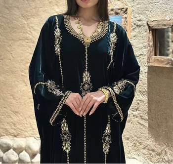 Green Velvet Zari Work Kaftan 4