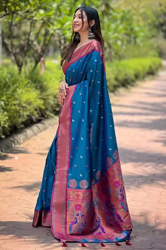 Blue zari woven silk women's saree with blouse piece