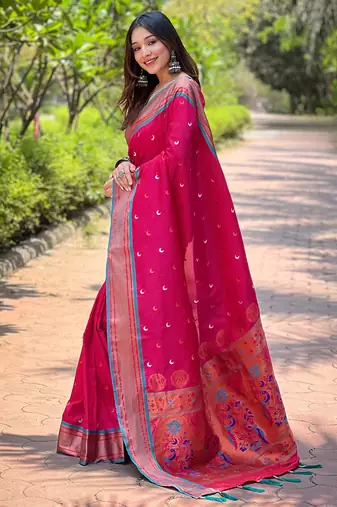 Pink zari woven silk women's saree with blouse piece