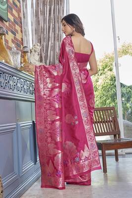Pink silk blend sarees with blouse 5