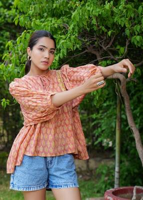 Peach Yellow Top 4