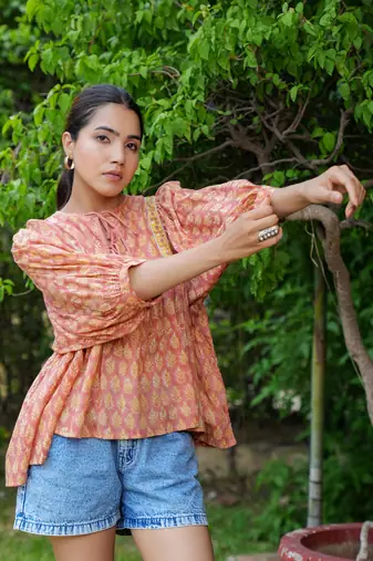Peach Yellow Top
