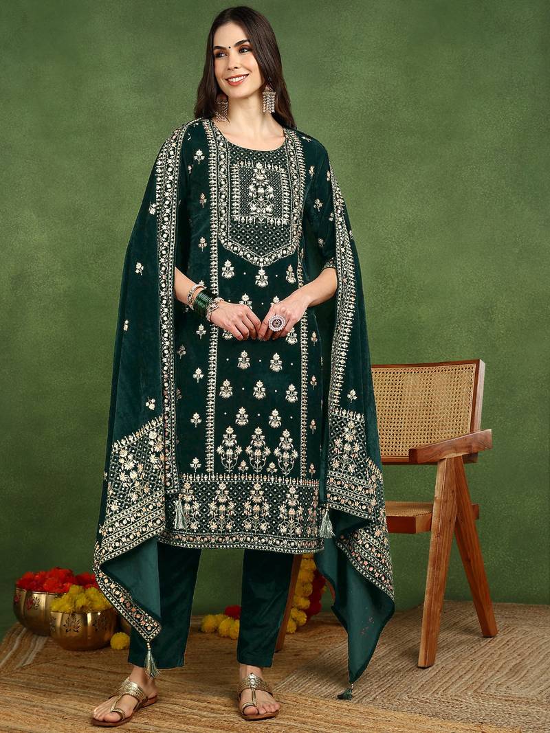 women green velvet ethnic motifs printed straight kurta trousers with dupatta