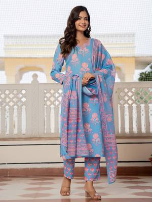 Blue printed cotton blend fancy straight trousers with dupatta 7