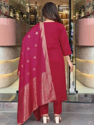 Magenta viscose chanderi heavy thread embroidery work with jacquard woven dupatta kurta pant set 3