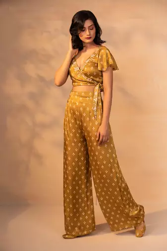 Musturd crop top and pant