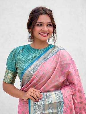 Pink kanchipuram tissue silk saree with unstitched blouse piece 4