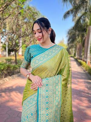 Green zari woven pure tissue women's saree with blouse piece 3