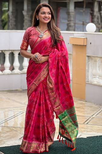 Pink patola silk saree with unstitched blouse piece