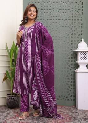 Purple women cotton rayon printed aline kurta pant with dupatta set 4