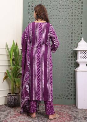 Purple women cotton rayon printed aline kurta pant with dupatta set 5