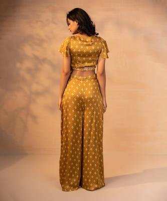 Musturd crop top and pant 4