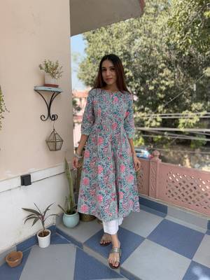 Green cotton block printed kurta set 1