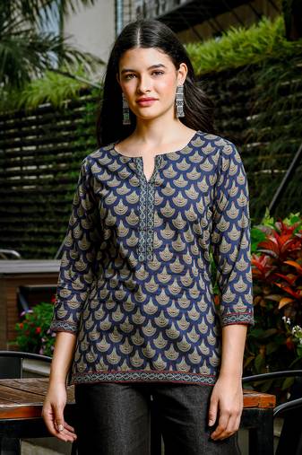  blue cotton abstract print regular top