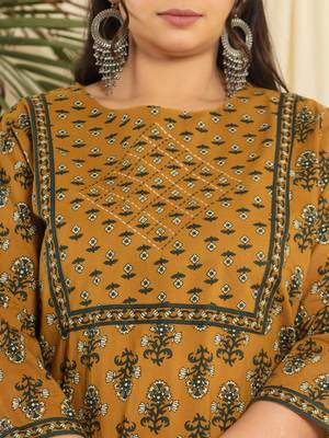  mustard pure cotton kantha work kurta dupatta pant set with handwork 4