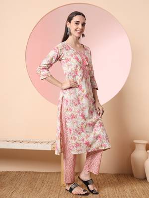  cream and peach pure cotton yuck design kurta dupatta set with pants 4