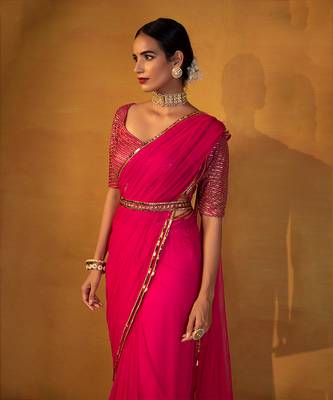 Hot pink net saree with belt 3
