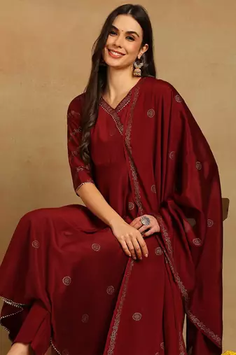 maroon color woven design silk blend styles kurta trouser with dupatta
