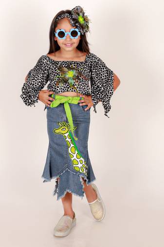 Elaisha girls zebra print crop top with girraff applique  - black & blue
