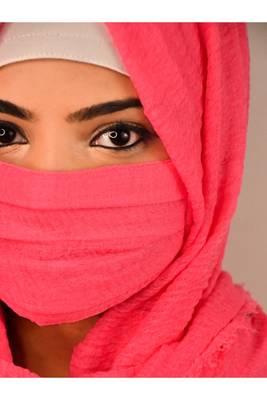 Dark Pink Cotton Crinkle Hijab 3