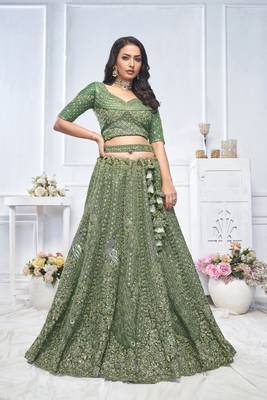 Graceful Green bridal wear lehenga 3