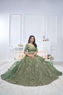 Graceful Green bridal wear lehenga 4