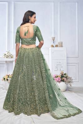 Graceful Green bridal wear lehenga 5
