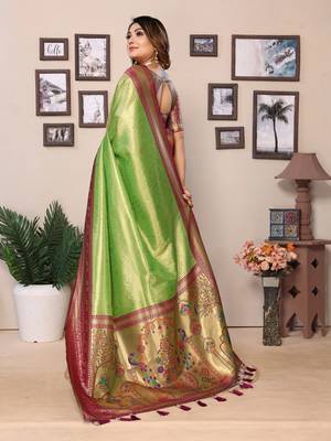 Parrot Green Banarasi style classic tissue silk Bland contust border saree with Blouse 3