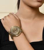 Stylish gold spiral open cuff bracelet for women