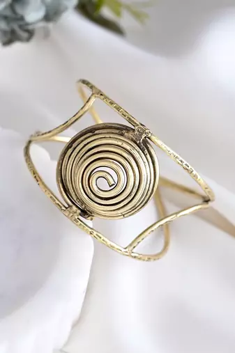 Gold-plated spiral cuff bracelet for women