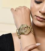 Stylish gold spiral open cuff bracelet for women