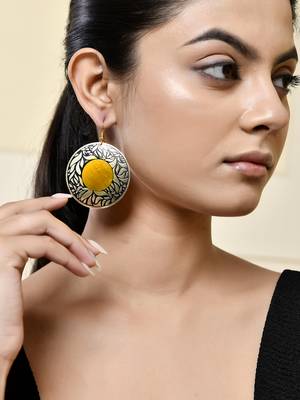 Chic sunflower earrings 1