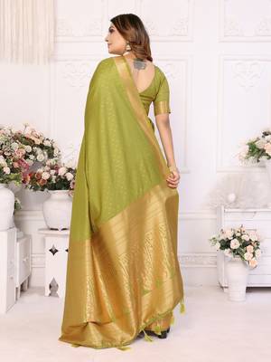 Mahendi Tanya sudarshan banarasi style silk bland zari weaving border Saree with Blouse 4