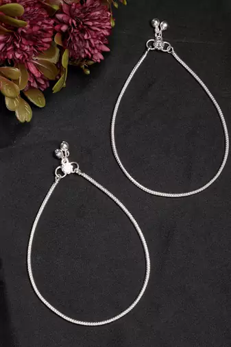  women's pair of 4 silver-plated anklets