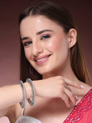  women's set of 2 silver-plated american diamond studded bangles 3