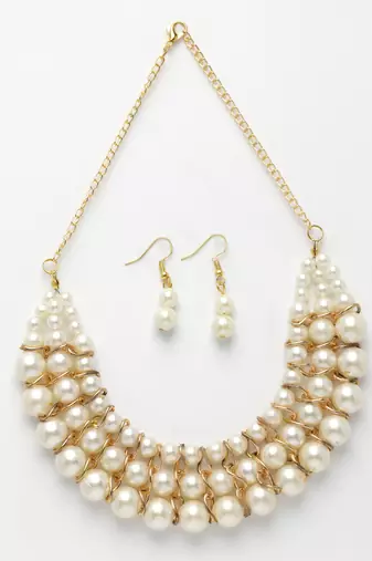  women's gold-plated white pearl-beaded handcrafted jewellery set