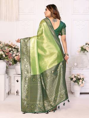 Parrot Green Tissue Saree With Jari Weaving Border And Classic Pallu With Contrast  Blouse 3