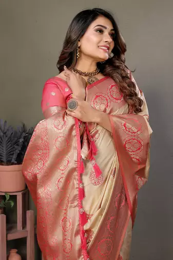 Red Viscose Silk Saree Contrast Border And Woven Rich Pallu With Blouse