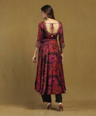 Red hriday kurta with pant and dupatta 3