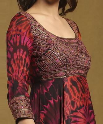 Red hriday kurta with pant and dupatta 5