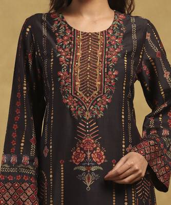 Black kiraj kurta with palazzo and dupatta 4