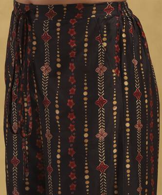 Black kiraj kurta with palazzo and dupatta 5