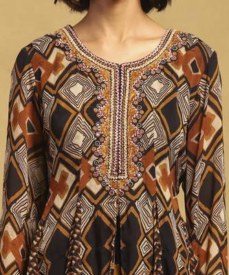 Brown meraki border kurta with sharara 4