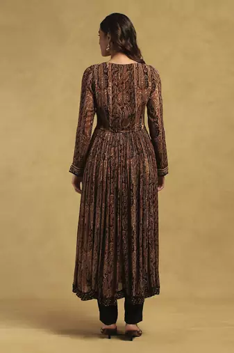 Black meraki border kurta with churidar and dupatta
