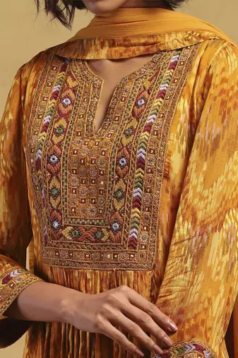 Yellow niagra kurta with leggings and dupatta