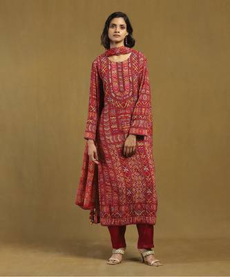 Red peru kurta with pant and dupatta 1