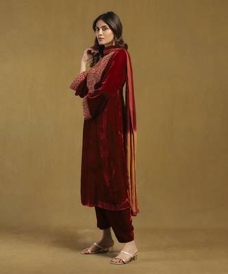 Red pushp kurta with pant and dupatta 2