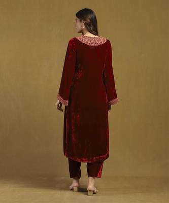 Red pushp kurta with pant and dupatta 3