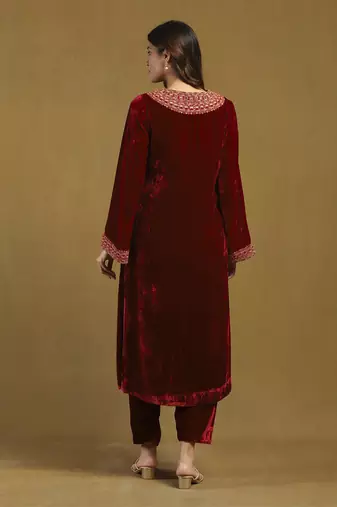 Red pushp kurta with pant and dupatta